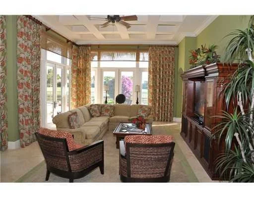 Photo of 4185 Live Oak Boulevard