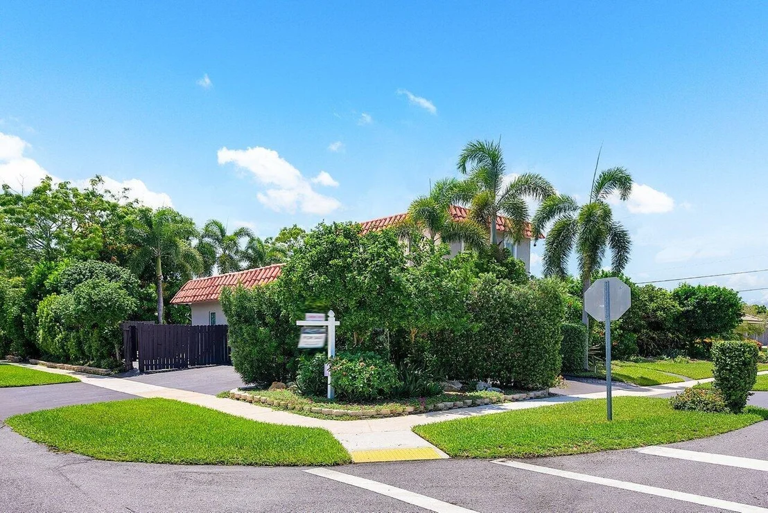 Photo of 401 NW 13th Drive