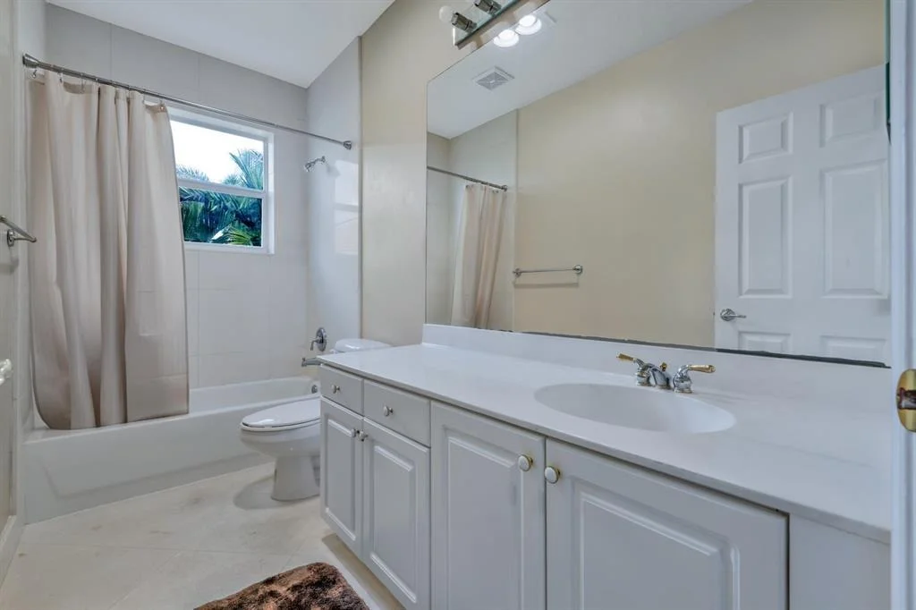 Photo of 247 Spoonbill Lane S