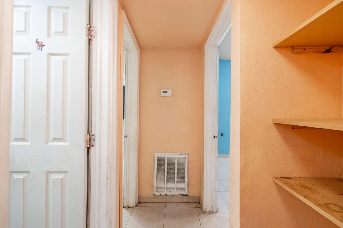 Photo of 3670 NW 27th Avenue