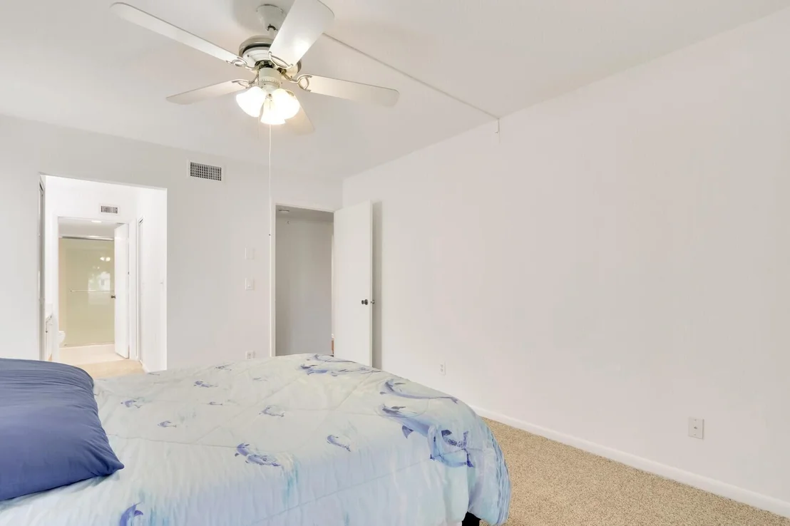 Photo of Unit F at 501 Pinecrest Circle
