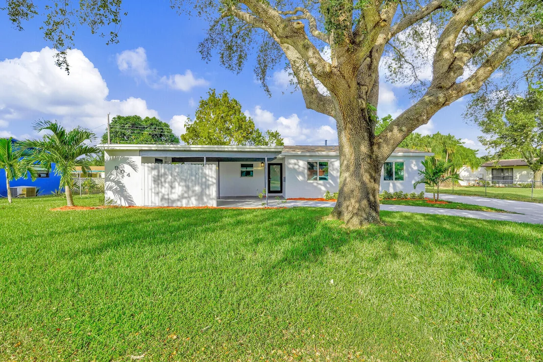 Photo of 904 Lighthouse Drive