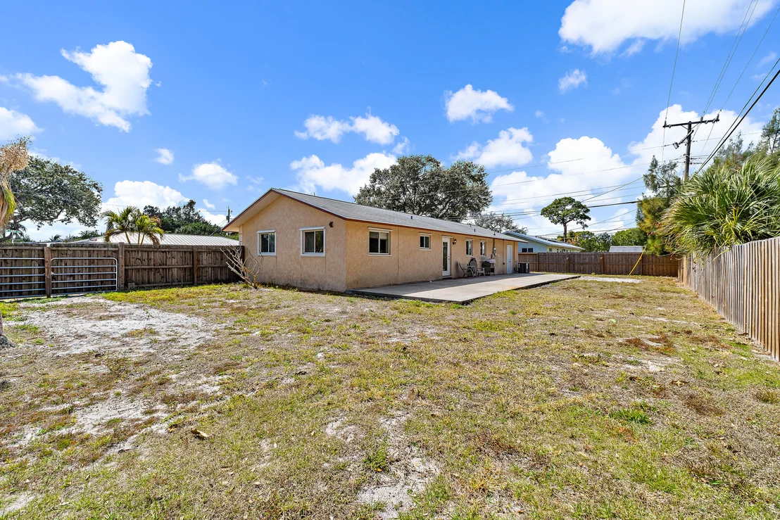 Photo of 815 W Laird Drive