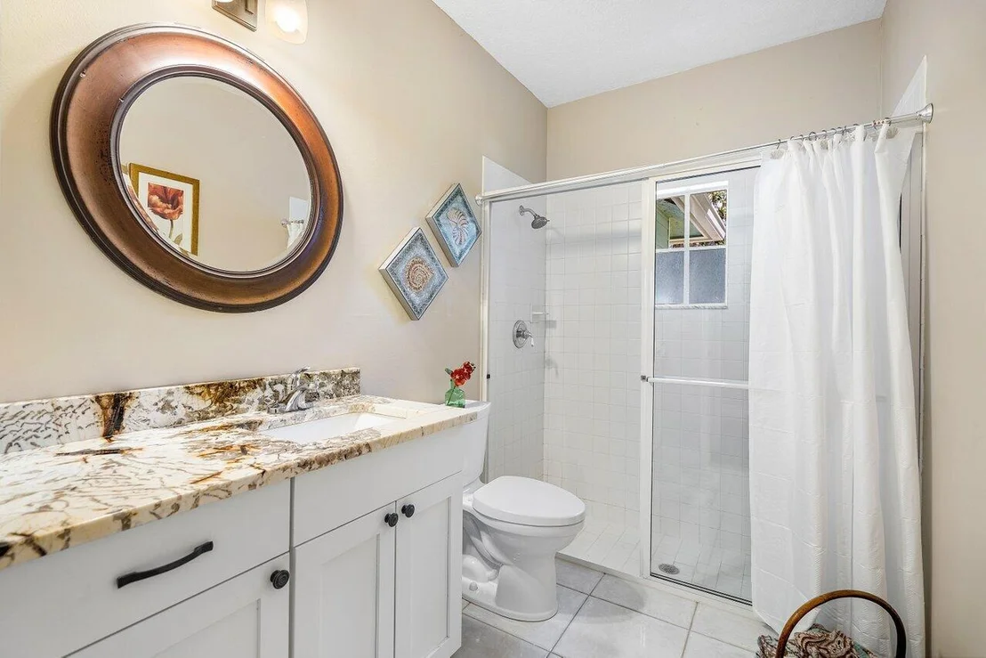Photo of 18730 SE Lakeside Way