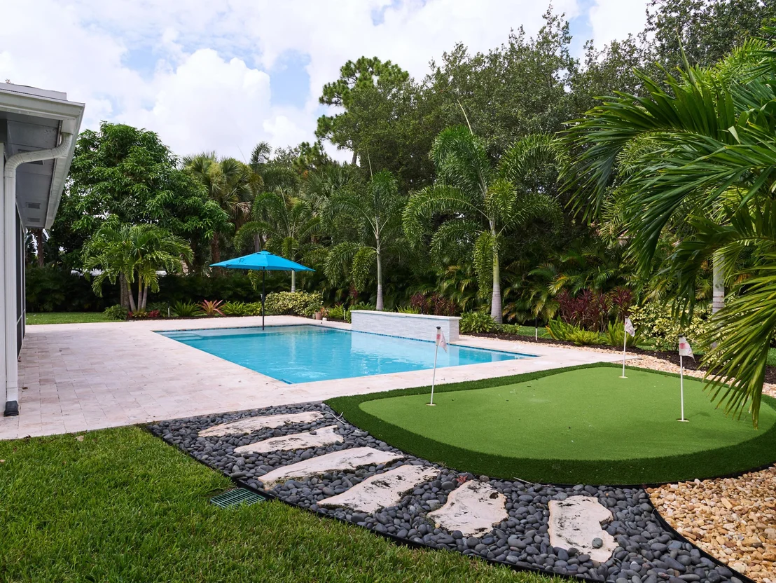 Photo of 304 Circle W