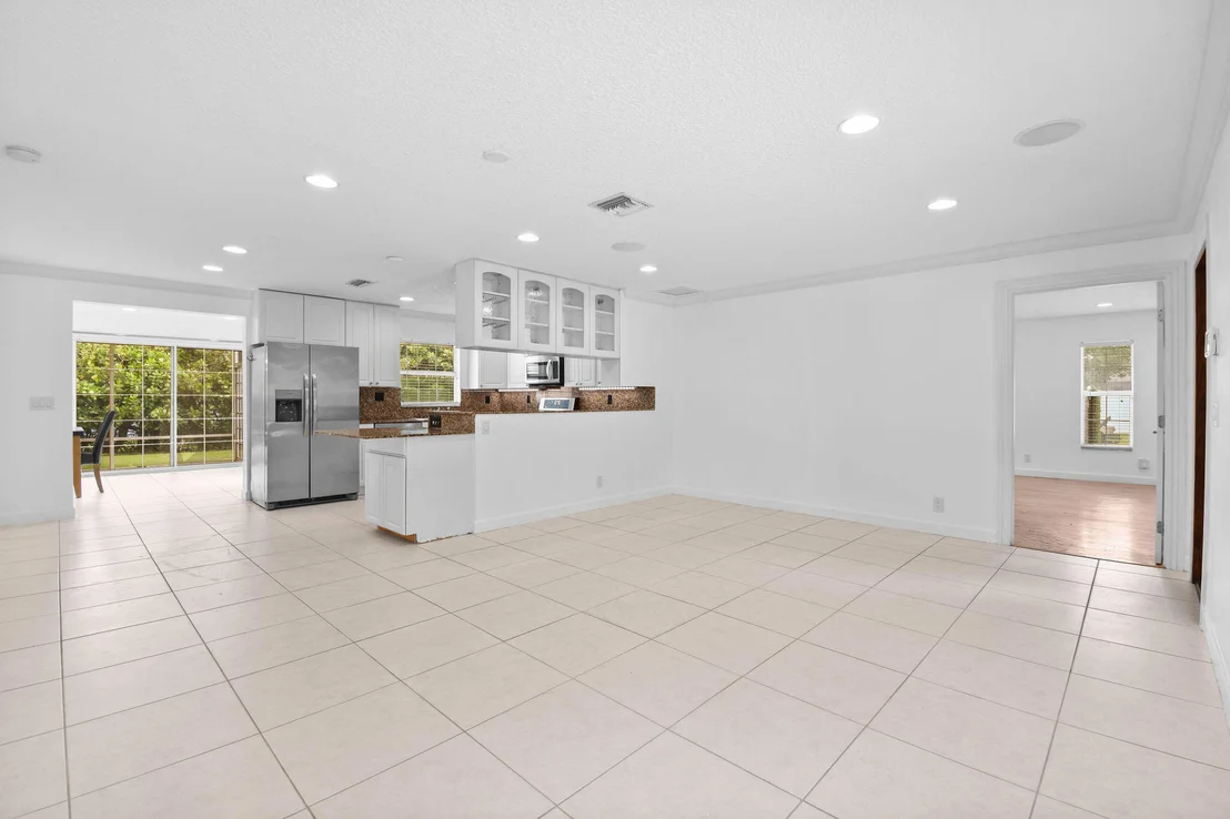 Photo of 16582 Mellen Lane