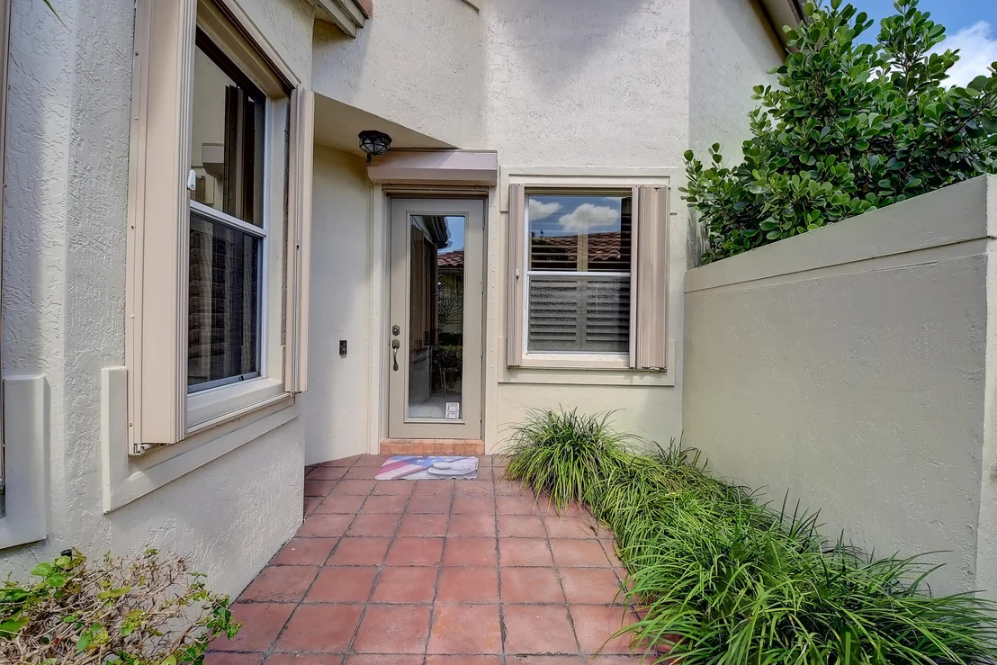 Photo of 5338 NW 26th Circle S