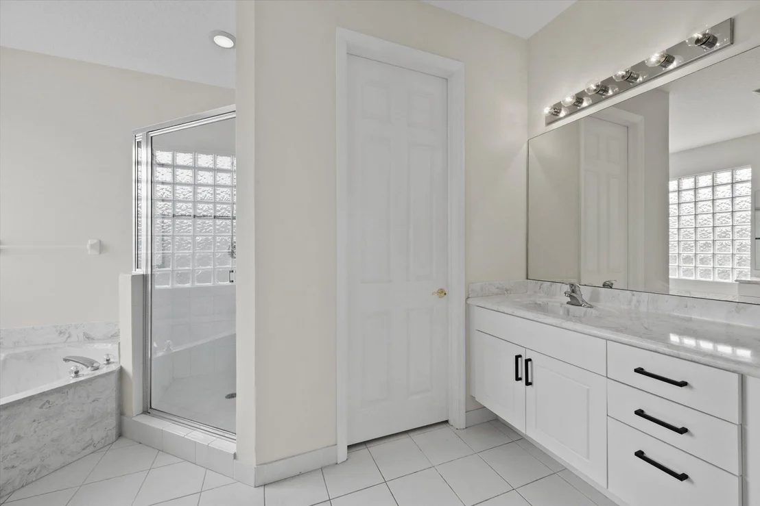Photo of 1215 Creekside Drive