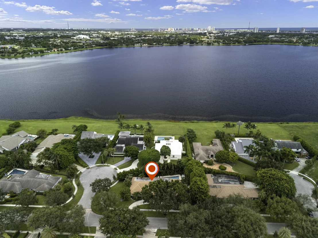 Photo of 2812 Embassy Drive