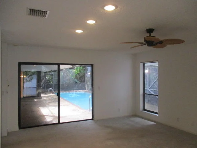 Photo of 3850 Live Oak Boulevard