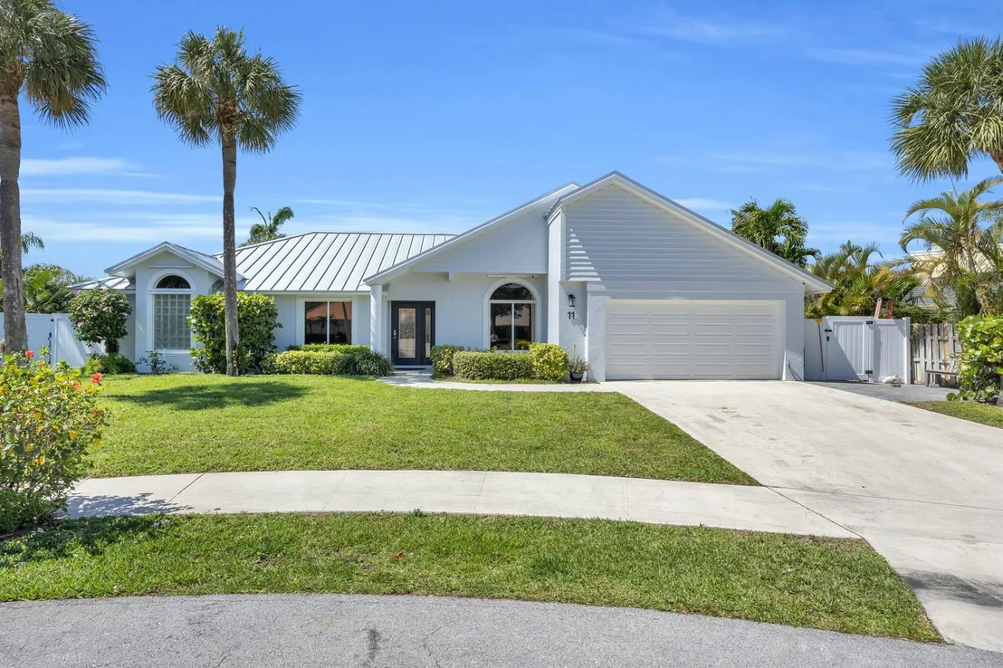 Photo of 11 Hemlock Lane