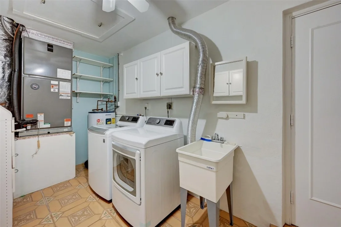 Photo of 807 SE 10th Terrace