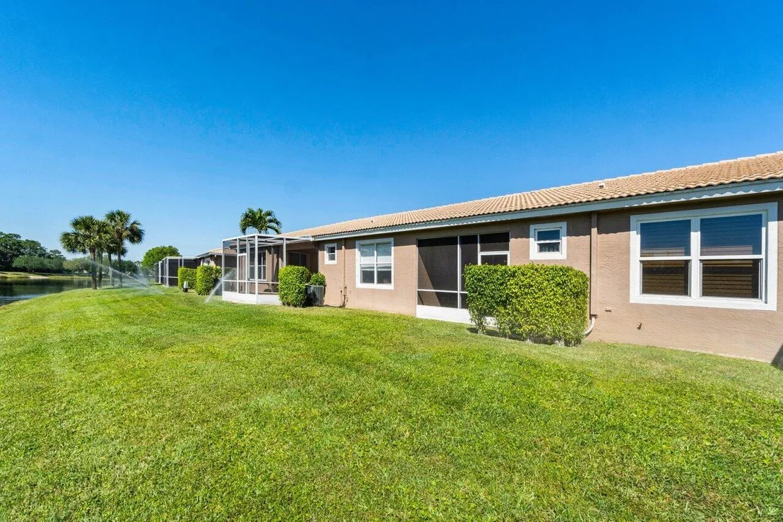 Photo of 8590 Lineyard Cay