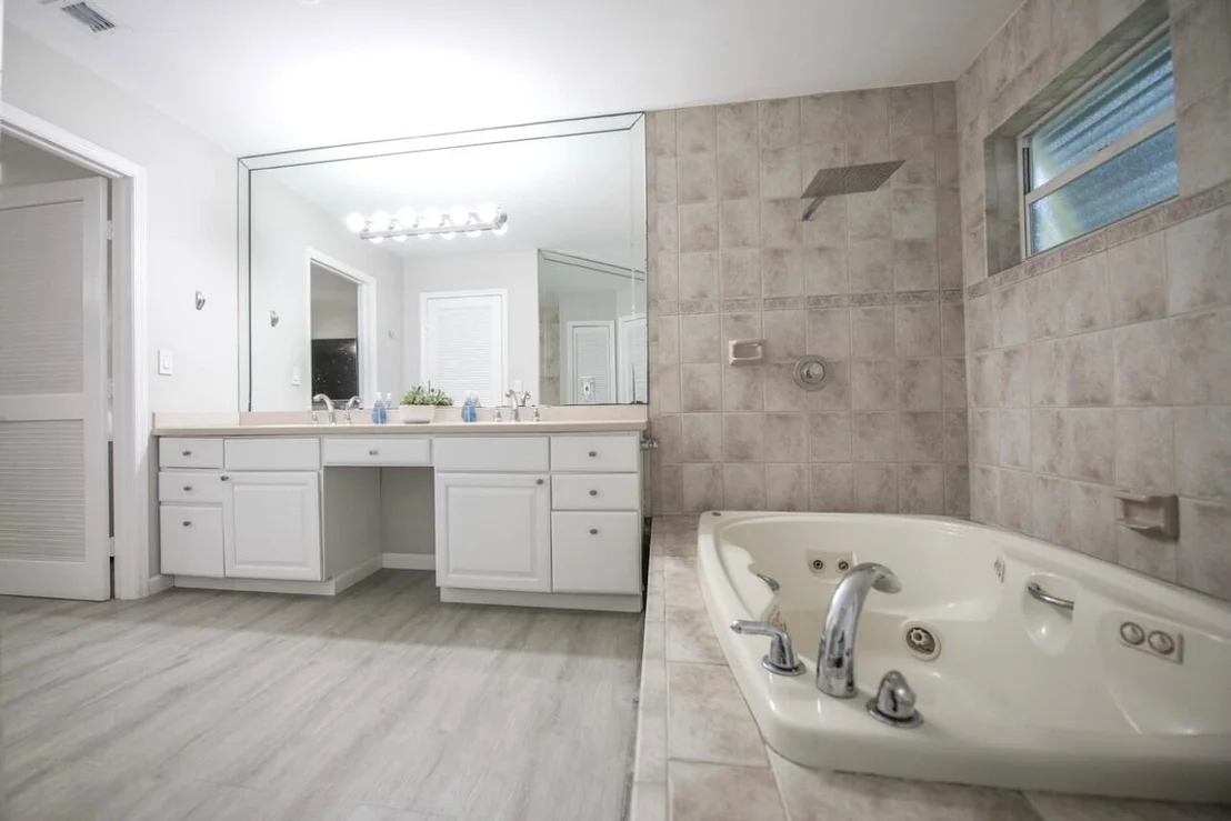 Photo of 18128 Palm Point Drive