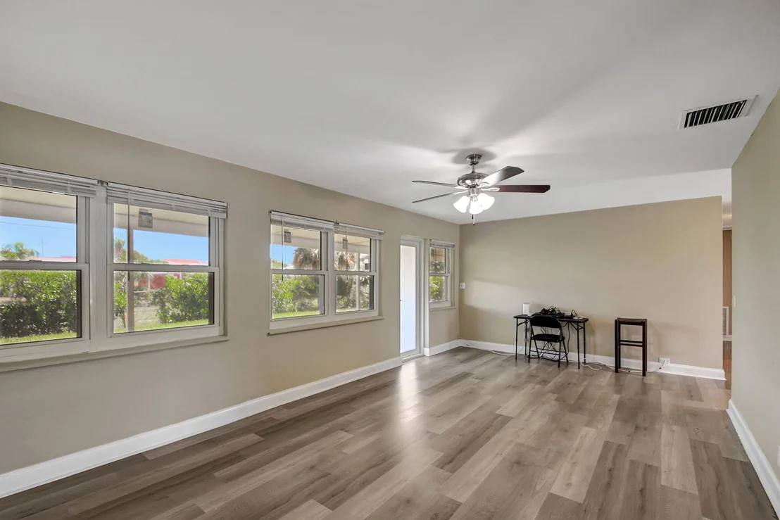 Photo of 831 Evergreen Drive