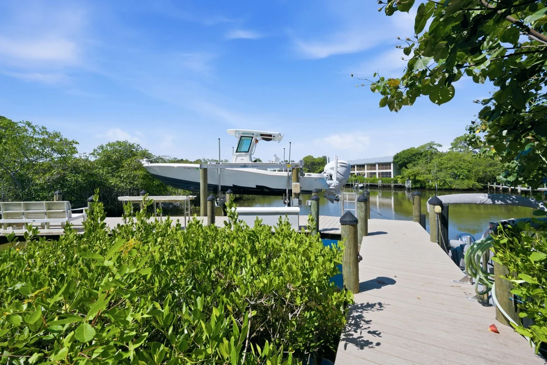 Photo of 4916 SE MANATEE COVE Road