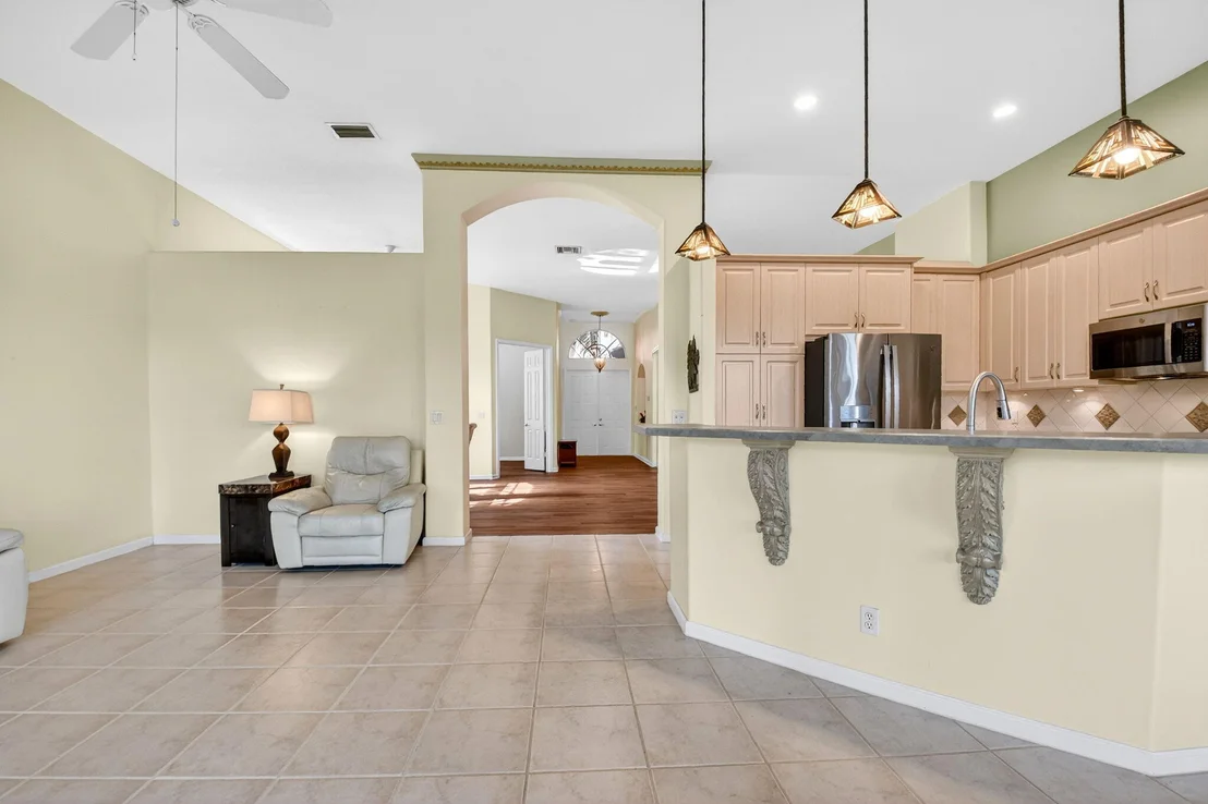 Photo of 7204 Demedici Circle