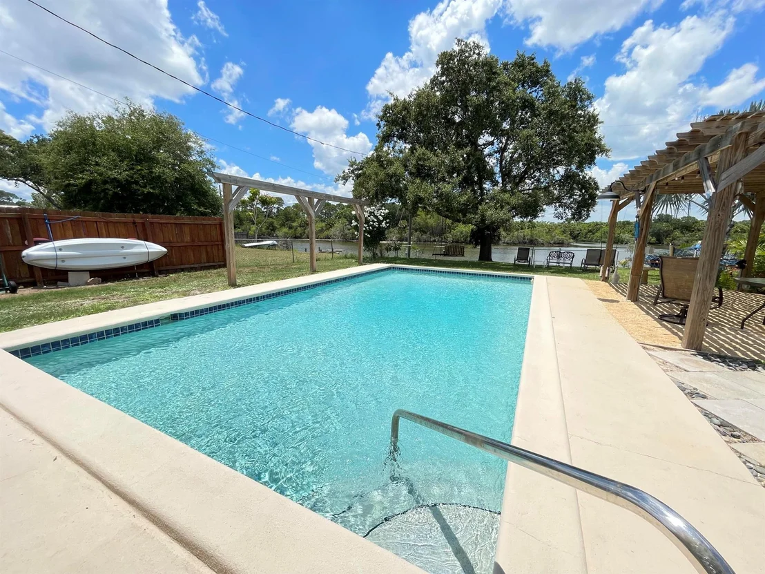 Photo of 886 Schumann Drive