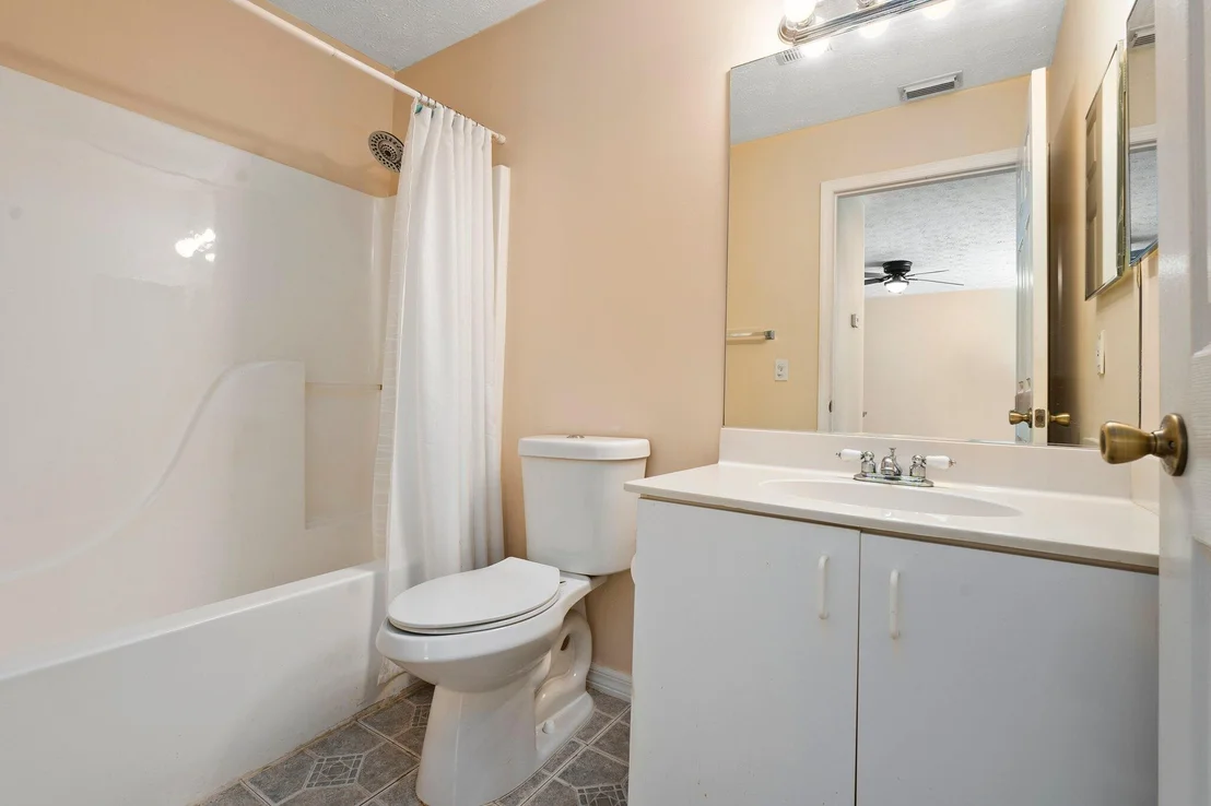 Photo of 6725 Tulipan