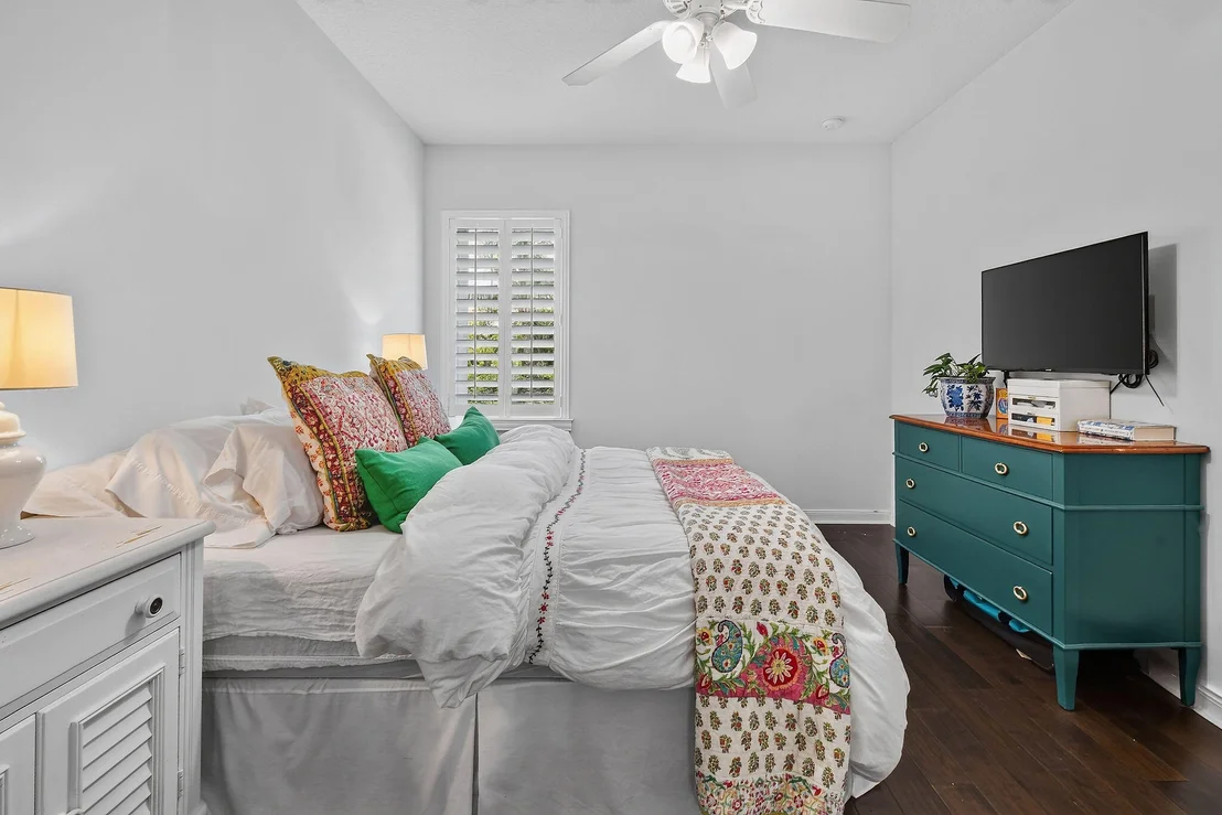 Photo of 350 Caravelle Drive