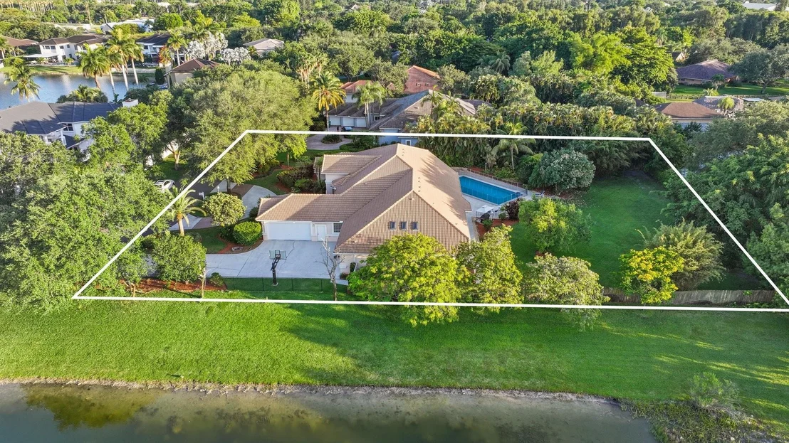 Photo of 10801 Indian Trail