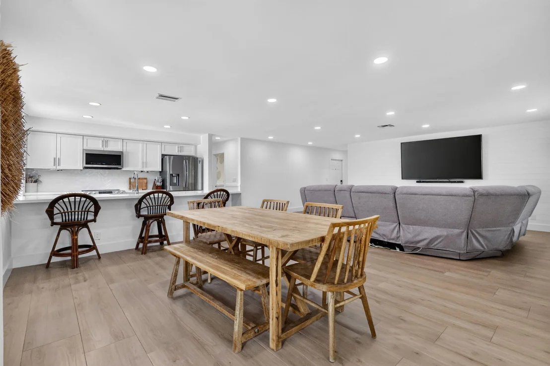 Photo of 617 Heron Drive