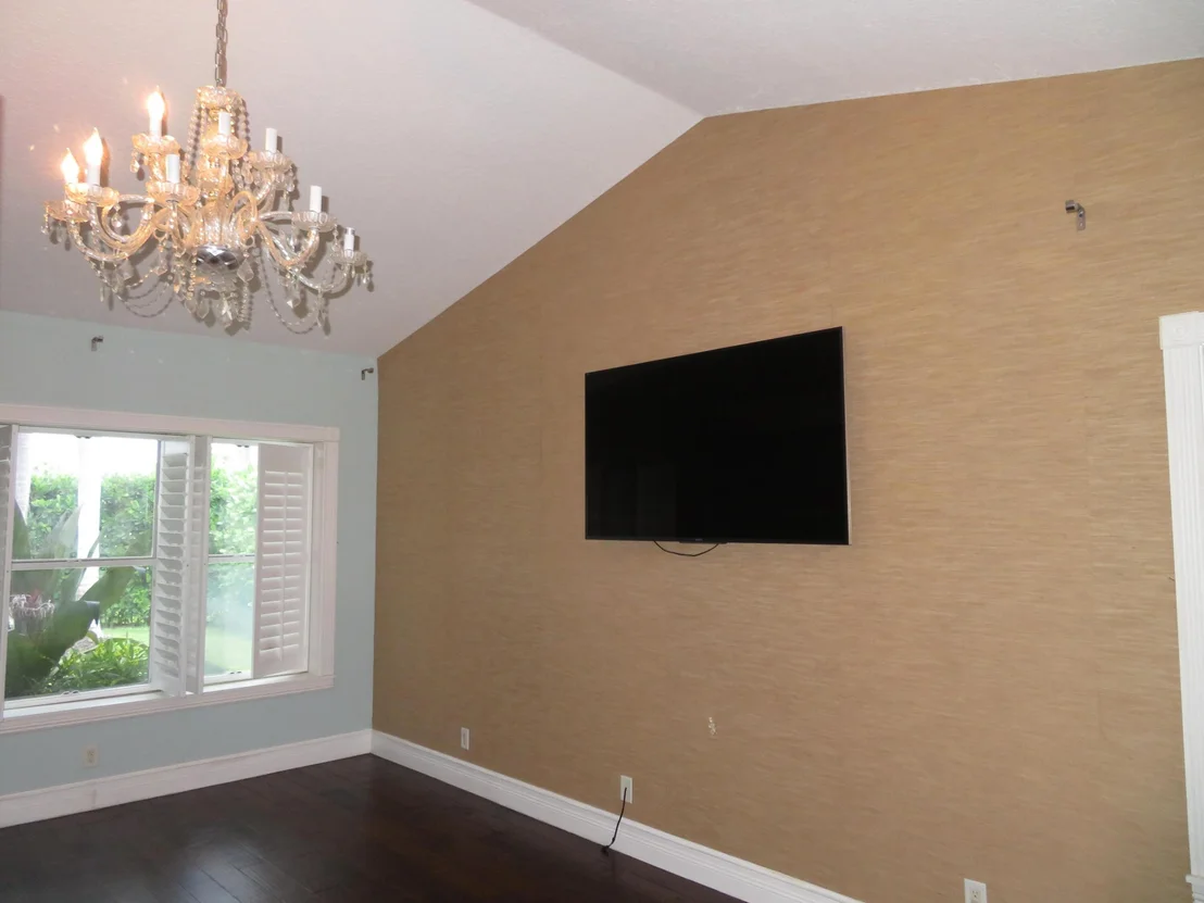 Photo of 18480 SE Lakeside Drive