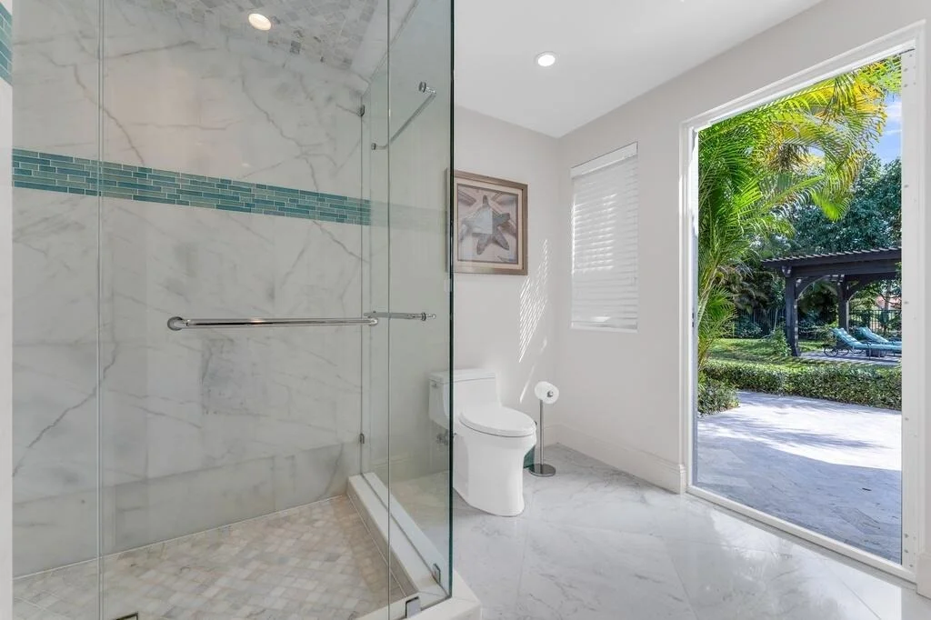 Photo of 355 Oakview Drive