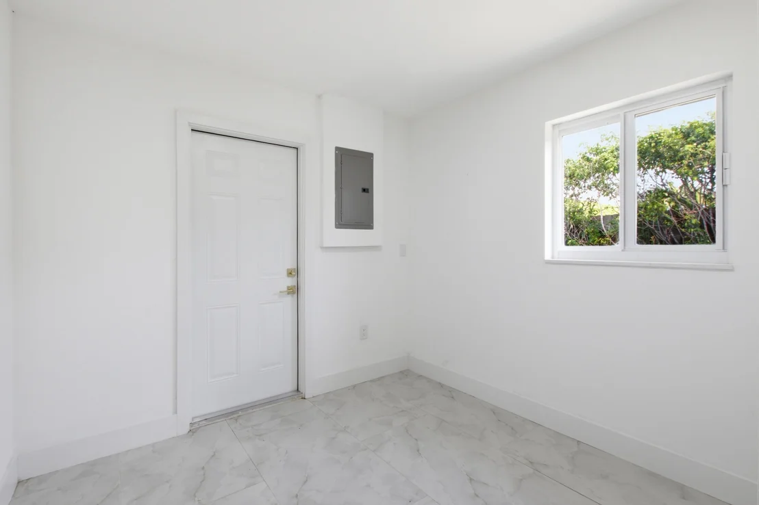 Photo of 401 SE 1st Avenue