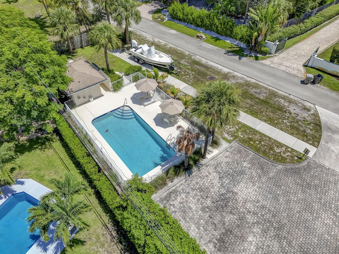 Photo of Unit 7 at 479 Tequesta Drive