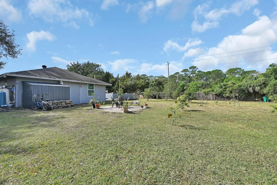 Photo of 2404 Dade Road