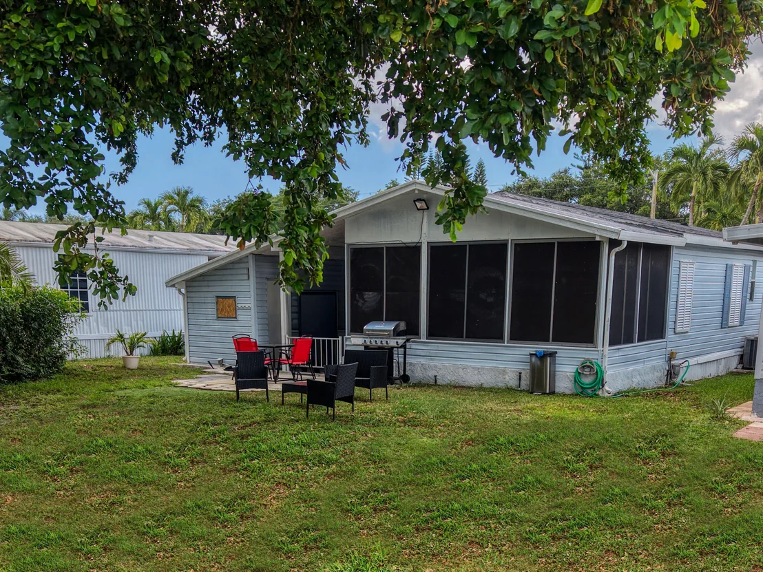 Photo of 141 Plantation Boulevard