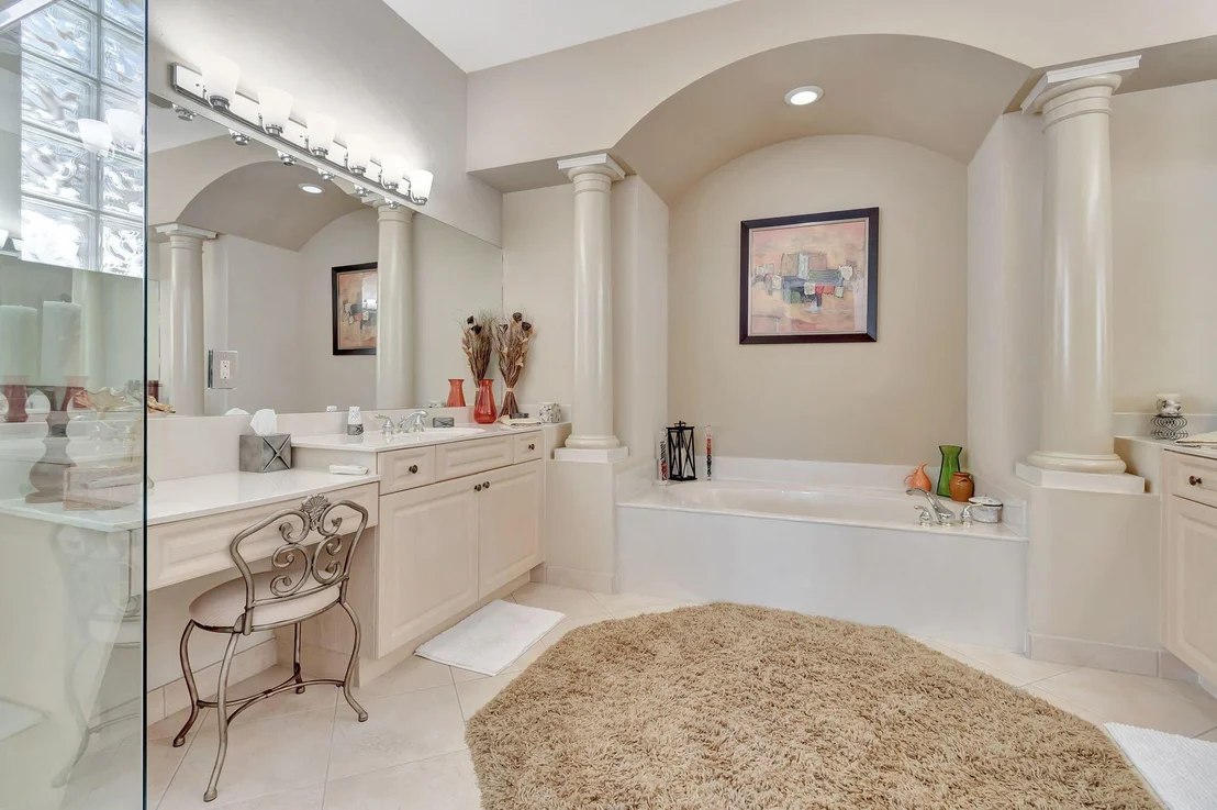 Photo of 9840 Chantilly Point Lane