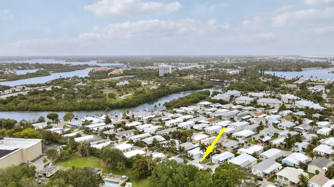 Photo of 400 N Hwy A1a