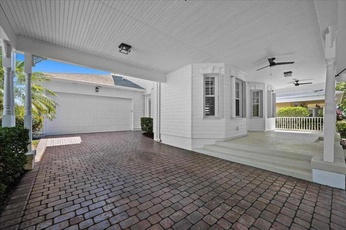 Photo of 126 Barbados Drive