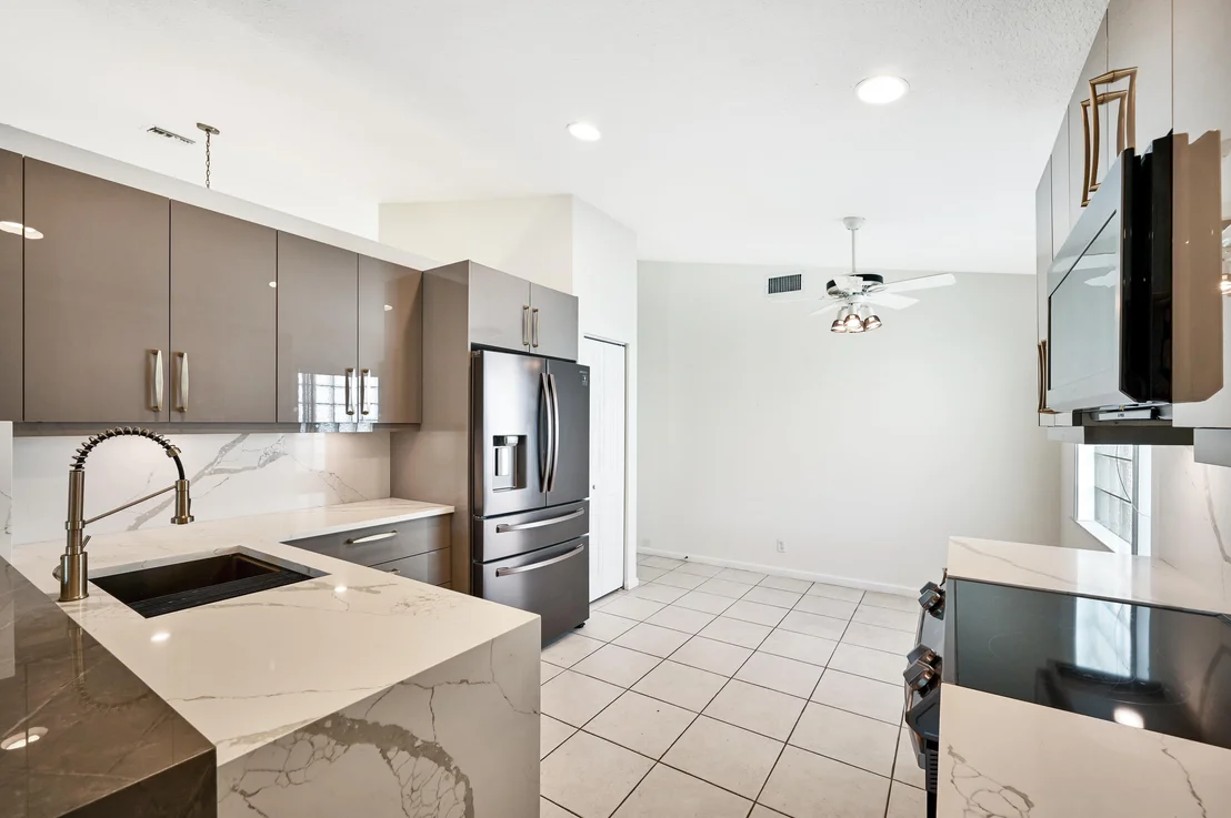 Photo of 5867 Royal Isles Boulevard