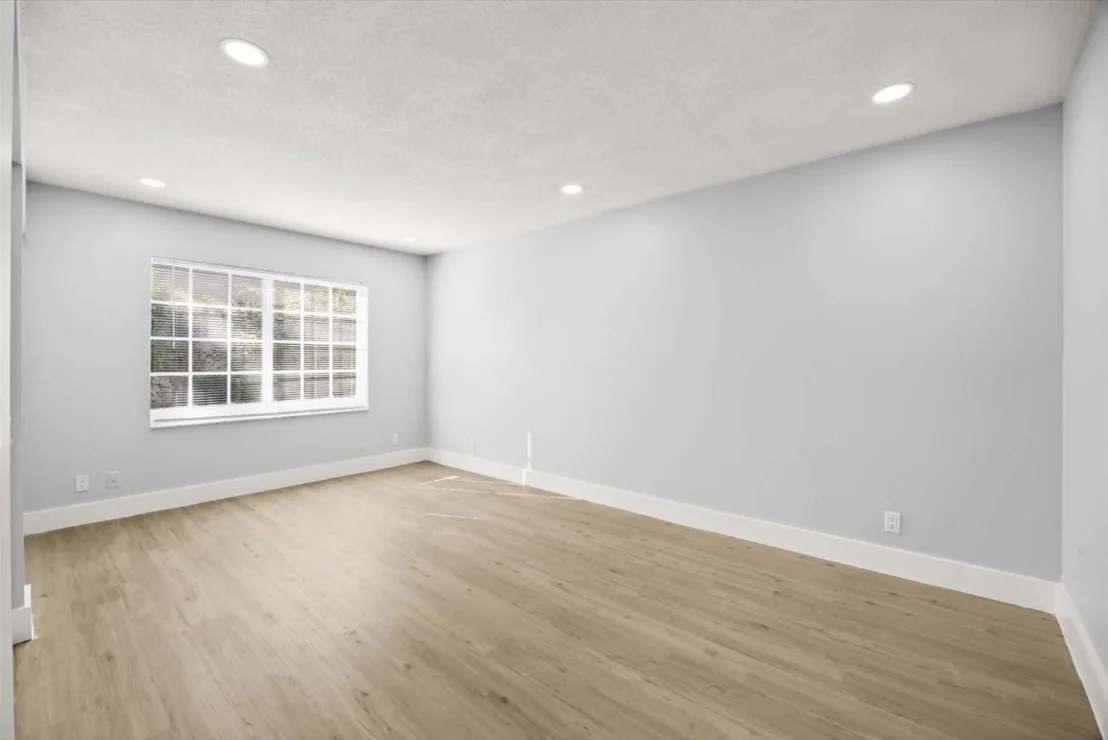 Photo of 9791 Sun Pointe Drive
