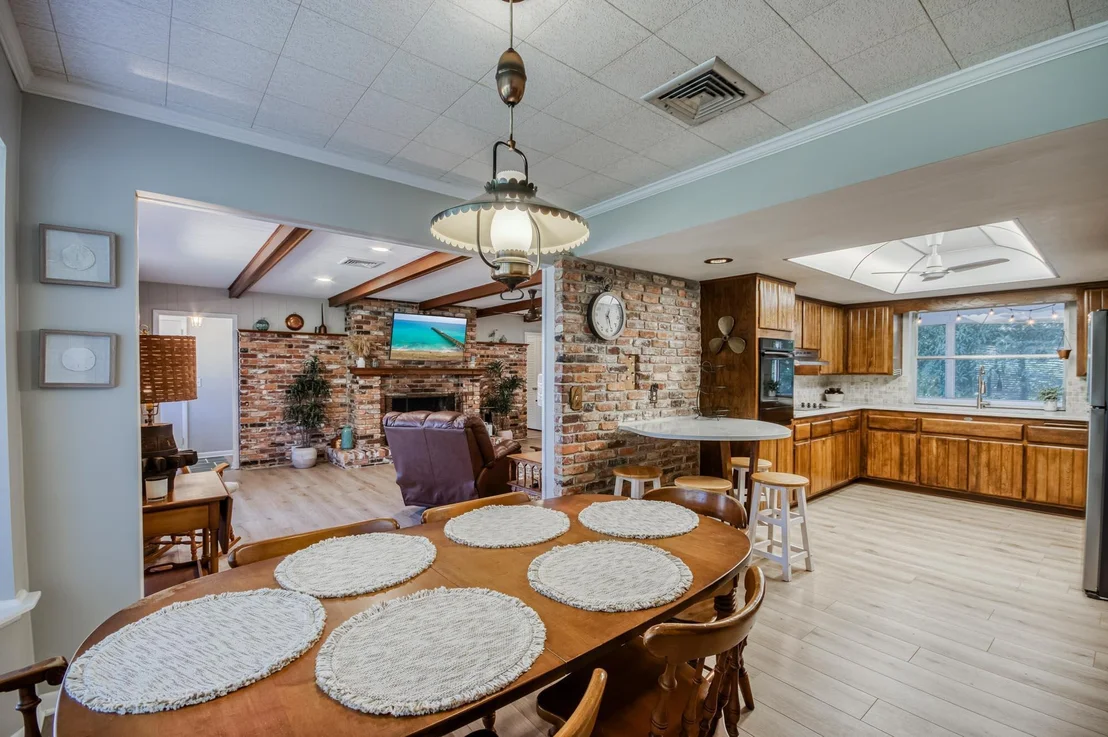 Photo of 5528 Hibiscus Road