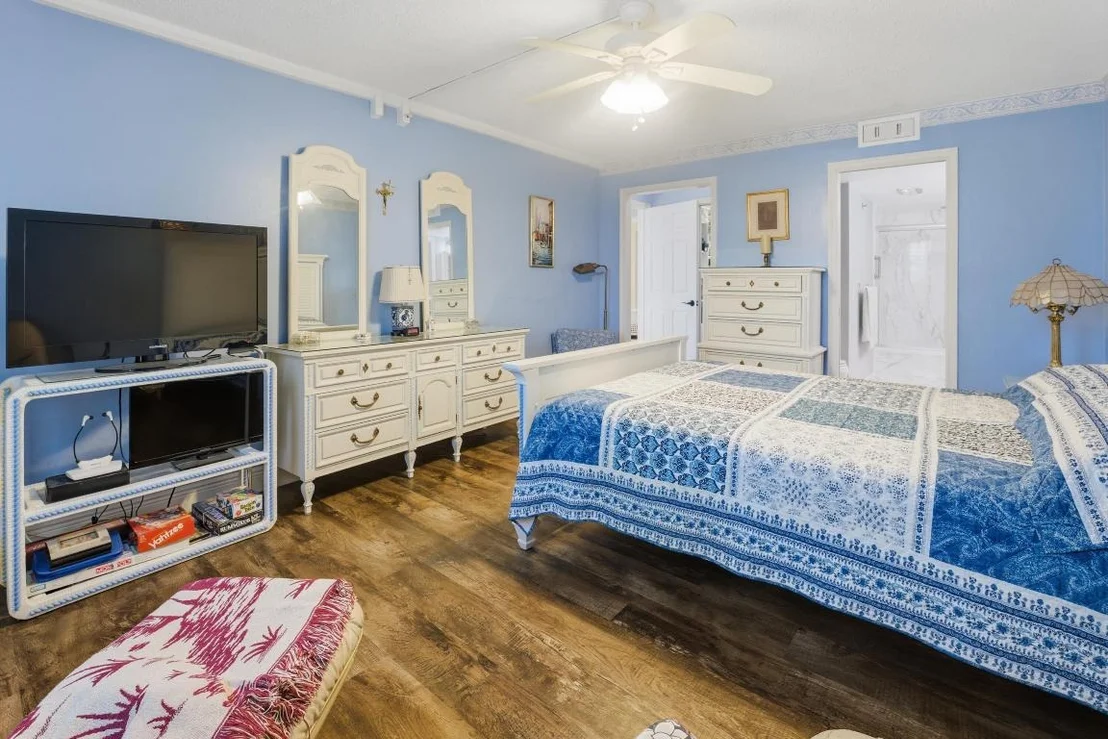 Photo of Unit 201 at 375 Beach Road