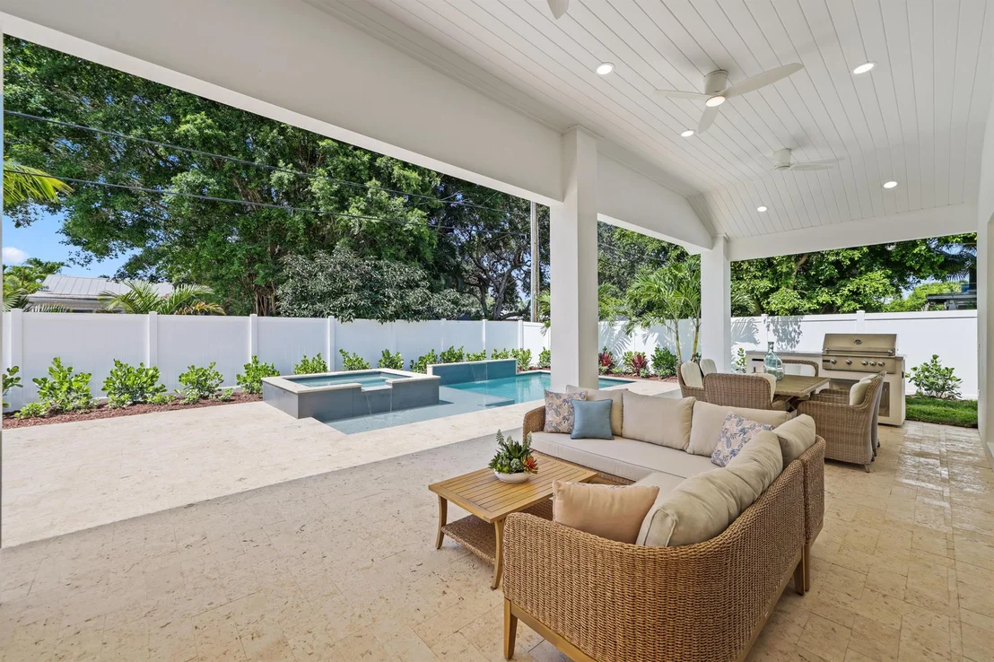 Photo of 737 Nighthawk Way
