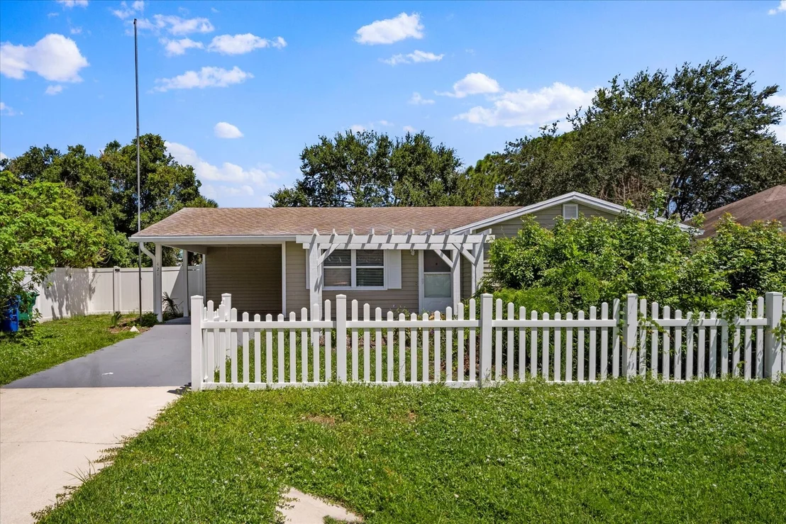Photo of 421 Oak Street