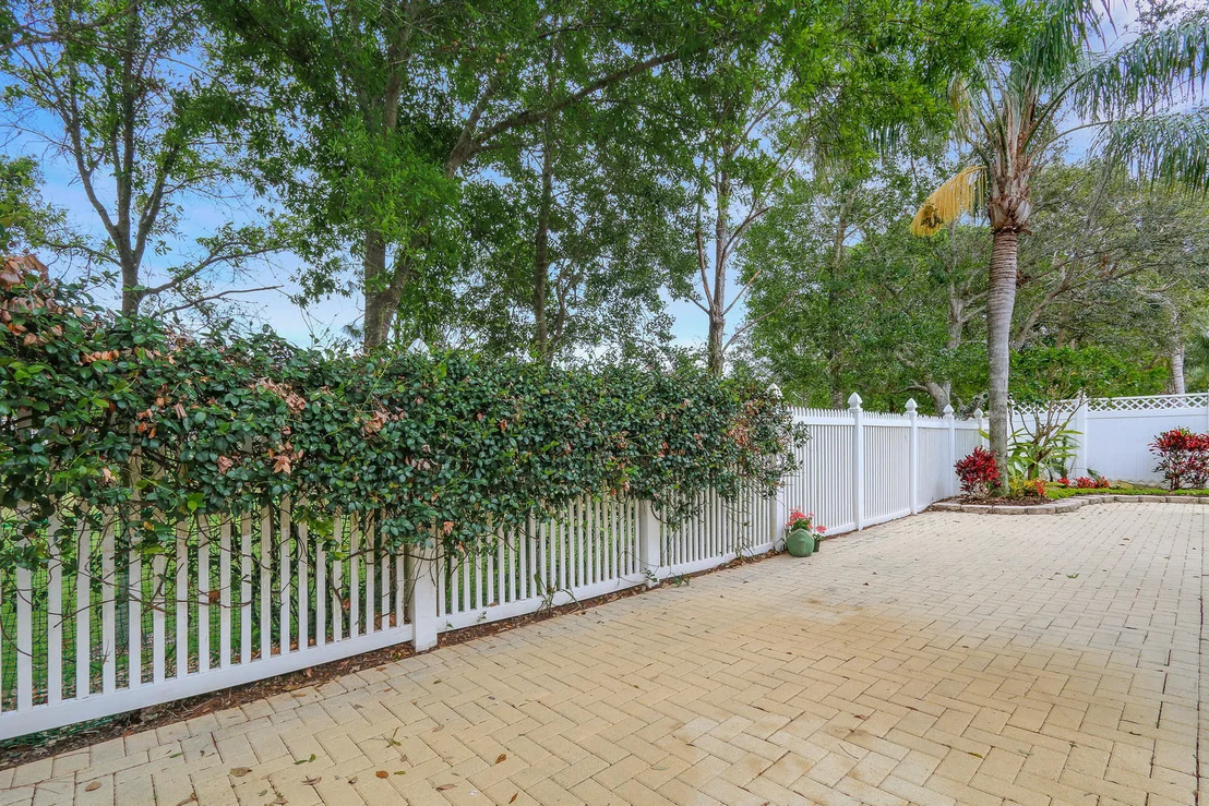 Photo of 4019 Community Drive