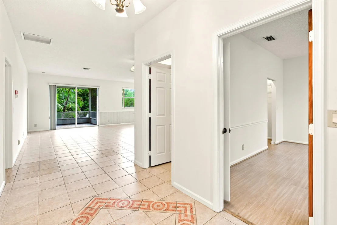Photo of 1490 Fairway Circle