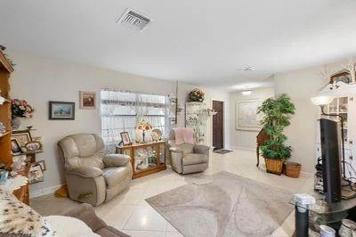 Photo of 864 Avocet Road