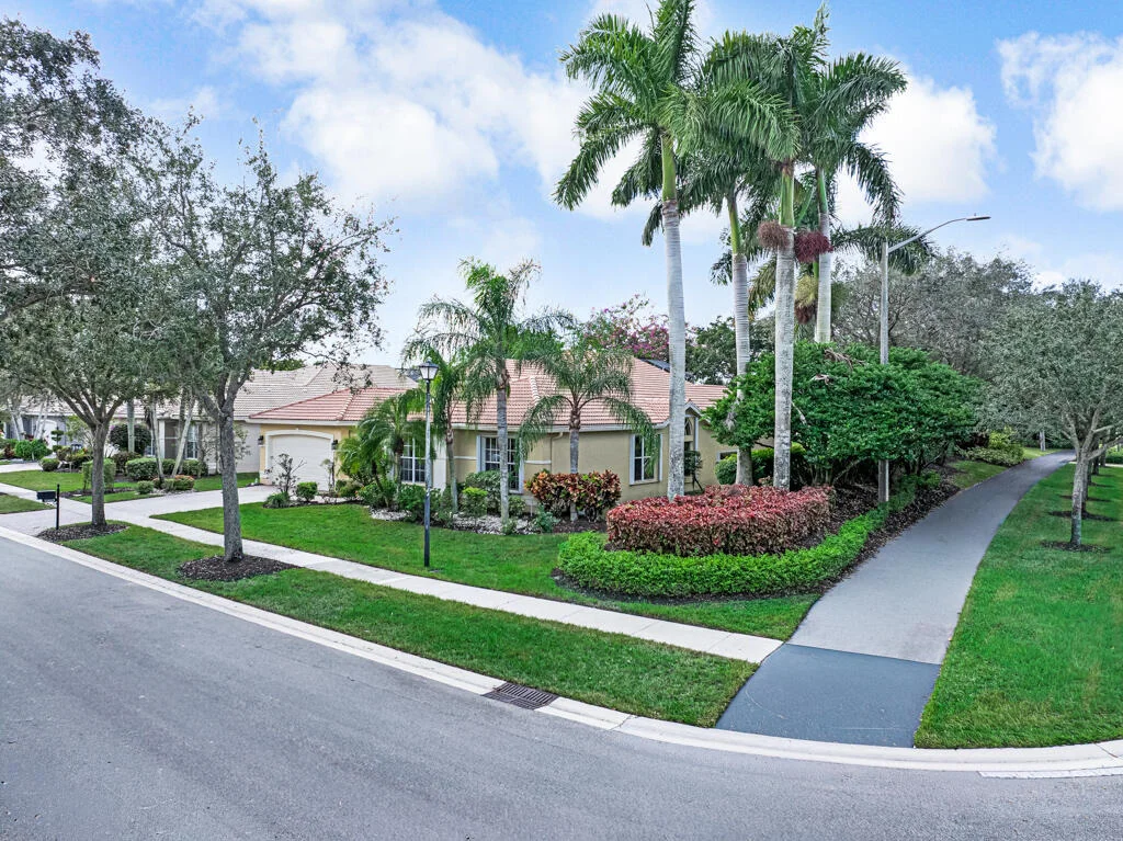 Photo of 7903 Ferndale Bend Drive