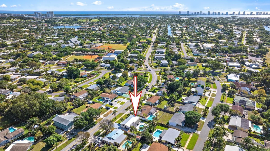 Photo of 925 Lighthouse Drive