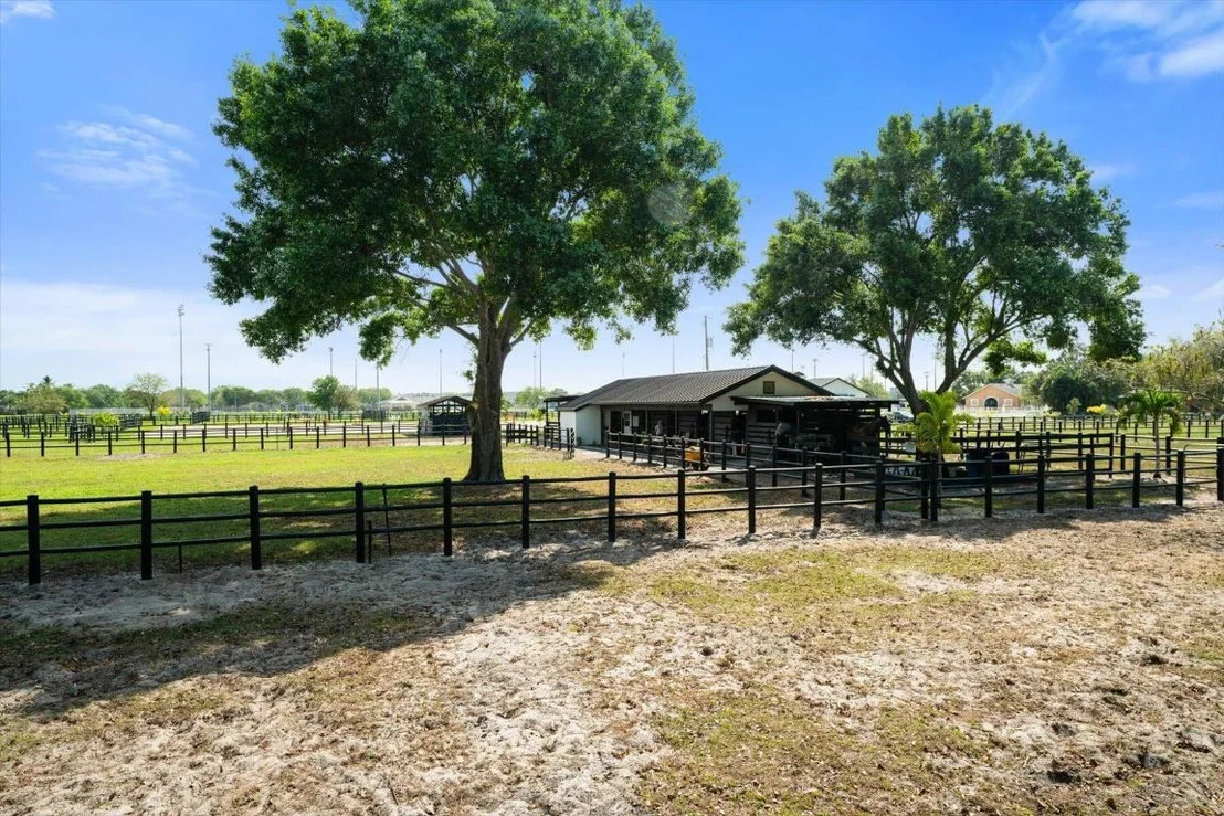 Photo of 2040 Galloway Trail