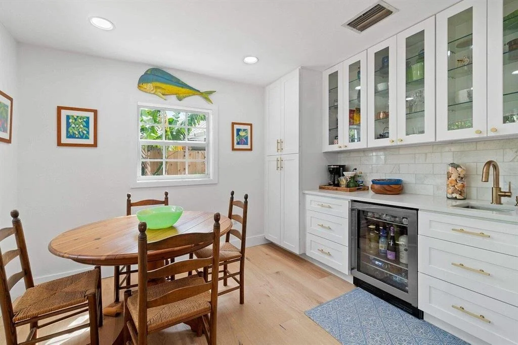 Photo of 827 NW 6th Drive