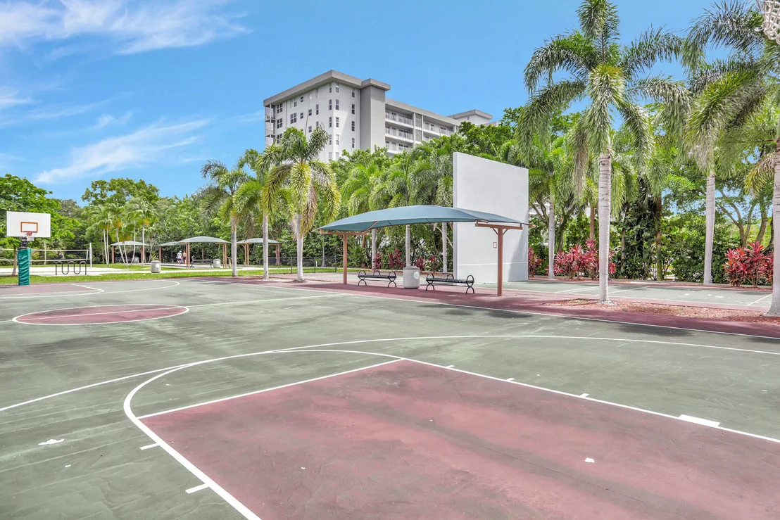 Photo of Unit 204A at 800 Cypress Boulevard