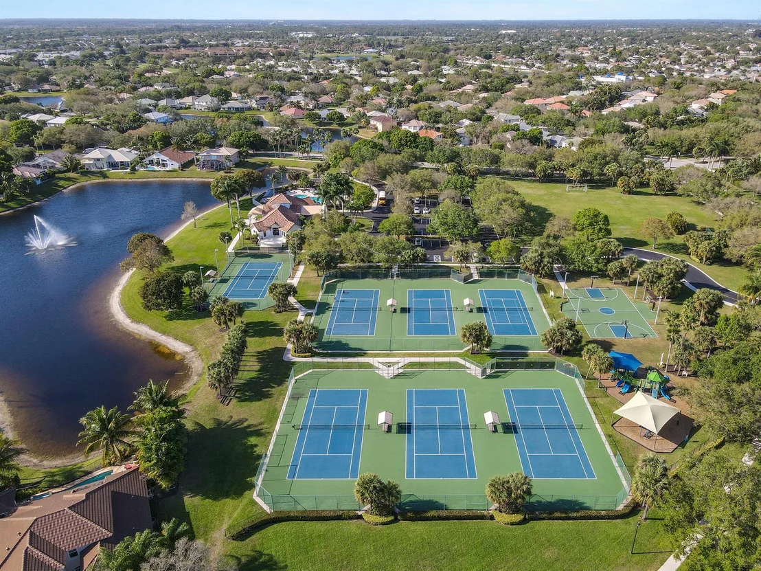 Photo of 575 Scrubjay Lane